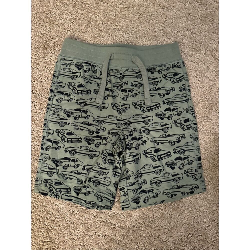 Boys 3T organic cotton shorts new without tags from Gap